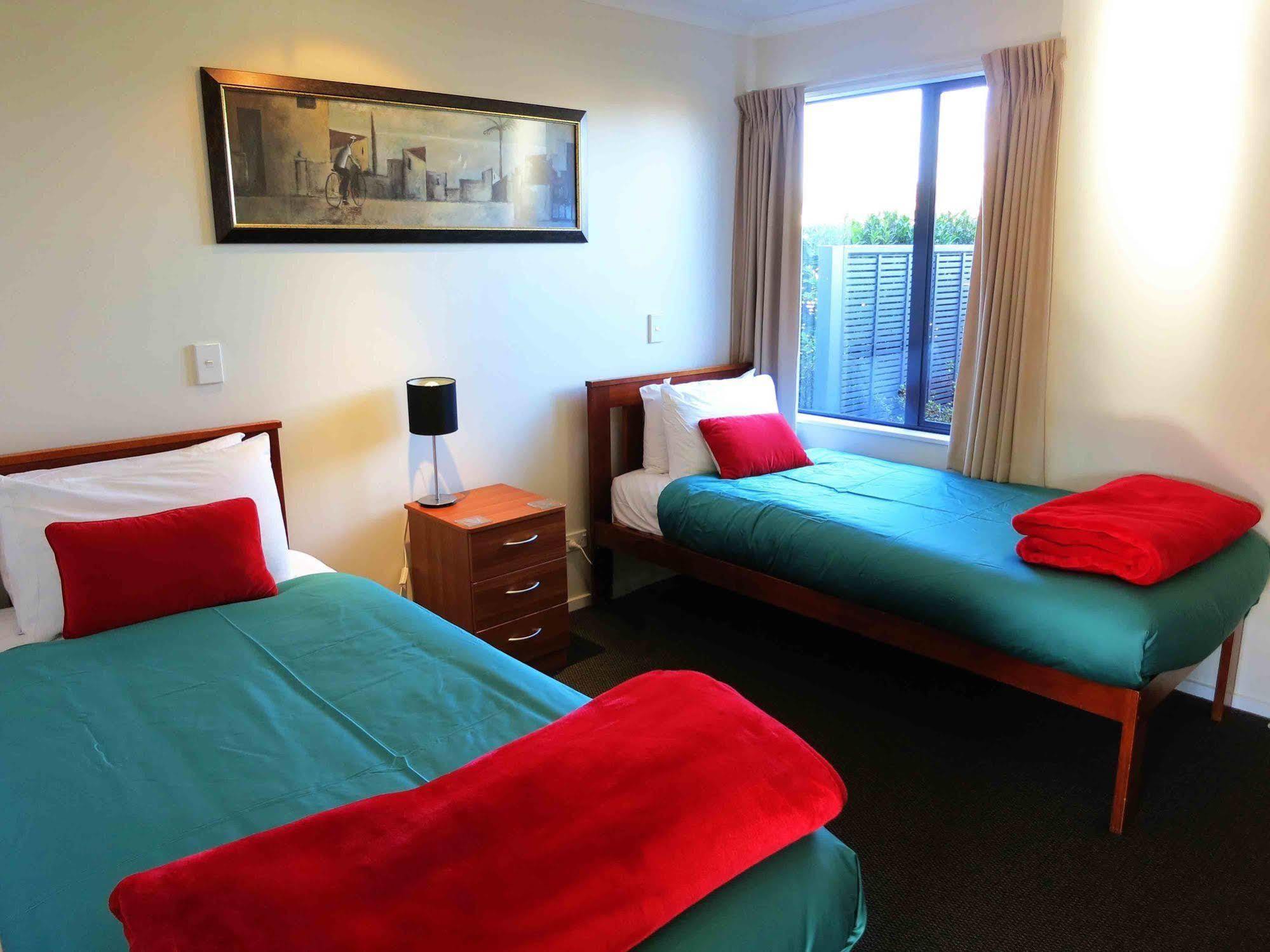Asure Ascot Motor Motel 4*